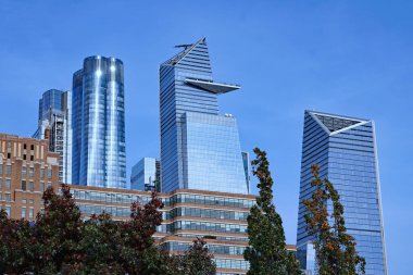 Manhattan silueti eski ve yeni binaların karışımıyla