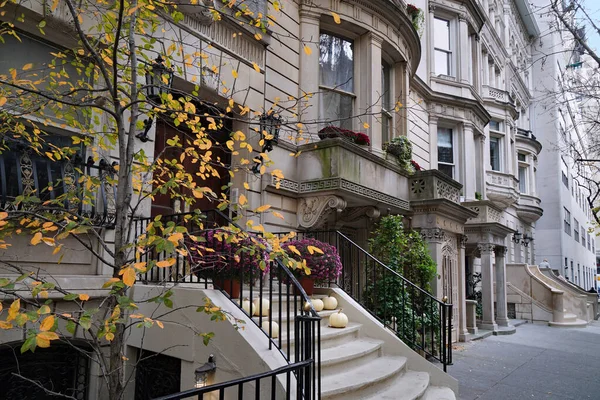 New York Street Central Park Row Elegant Old Townhouses — Stock Photo, Image