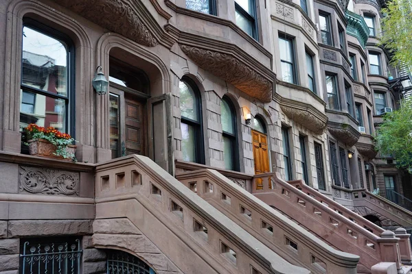 Eleganti Vecchi Edifici Stile Brownstone New York — Foto Stock