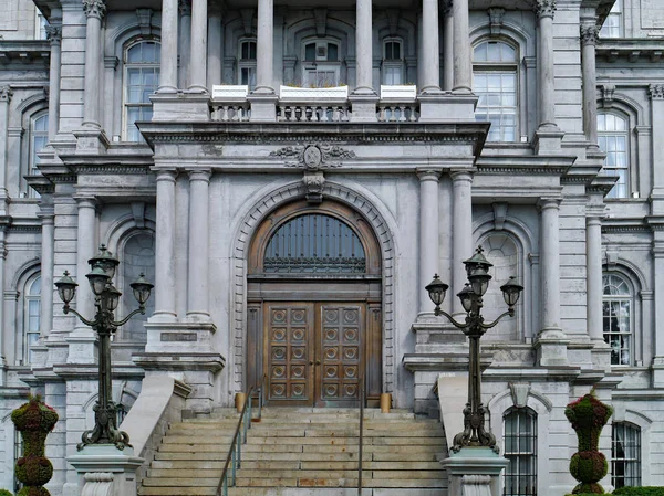 Montreal City Hall Sluiten Van Voordeur Trappen — Stockfoto