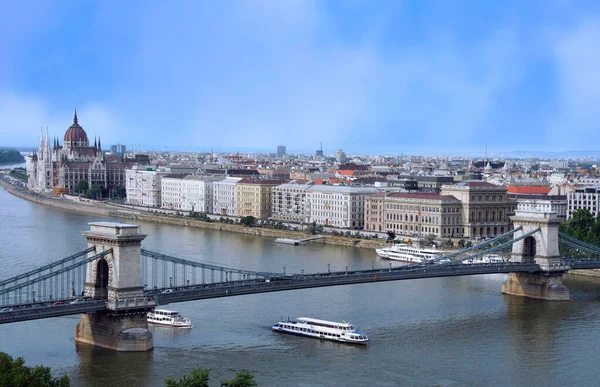 Budapest Városképe Duna Mentén Lánchíd Parlament Épületével — Stock Fotó