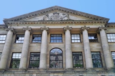 Vilayet Binası 'nın girişi, Halifax, Nova Scotia' daki meclis binası.