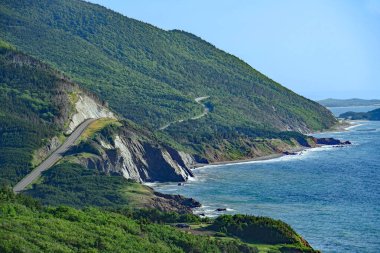 Cabot Yolu, Cape Breton Adası, Fransız Dağı 'nın altı.