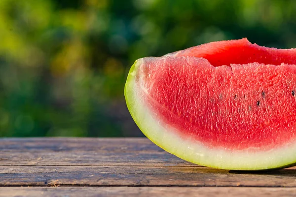 Delicious Refreshing Watermelon Outdoors Wooden Table Green Natural Background Slice — ストック写真