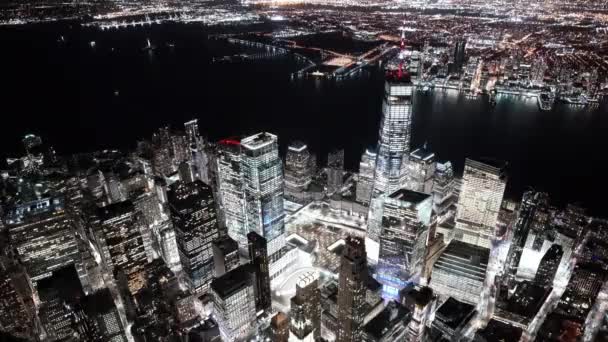 New York City, USA, real-time video - Luchtfoto van de nacht van het financiële district gezien vanuit een helikopter — Stockvideo