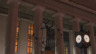 Toronto, Kanada, Hyperlapse - Union Station adlı tren istasyonunun gece sonu