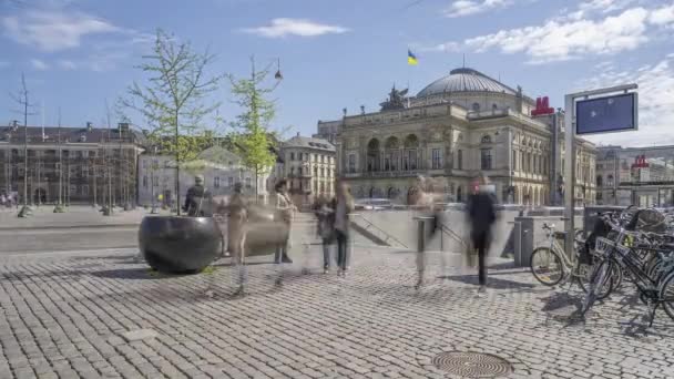 Kopenhaga, Dania, Timelapse - Nowy Plac Króla o nazwie Kongens Nytorv i ruchu miejskiego — Wideo stockowe
