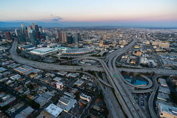 Der Verkehrsknotenpunkt Los Angeles Usa Während Der Hauptverkehrszeit Bild Aus — Stockfoto