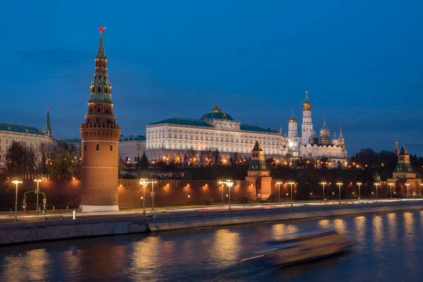 Moskauer Kreml Kreml Ufer Und Moskauer Fluss Der Nacht Moskau — Stockfoto