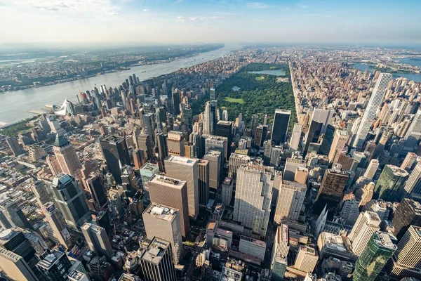 El centro de la ciudad de Nueva York durante el atardecer — Foto de Stock