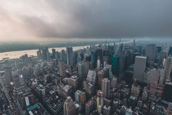 Skyline в центре Нью-Йорка с Хадсон Ярд в дневное время — стоковое фото