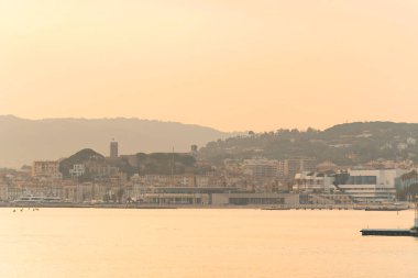Fransa 'nın Cannes kentinin panoramik manzarası 