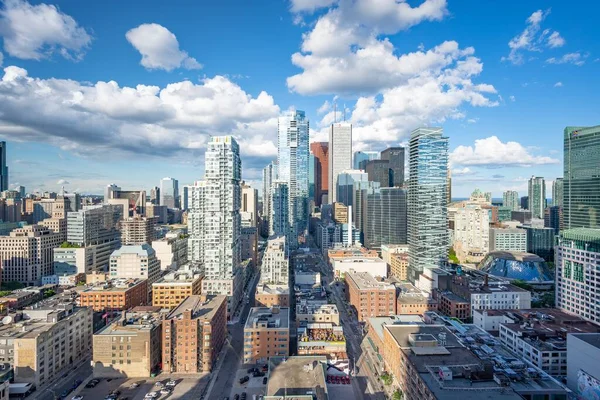 The financial district of Toronto Canada during a sunny day — Stock Photo, Image