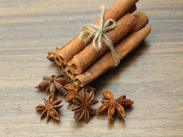 Cinnamon Sticks Star Anise Wooden Background — Stock Photo, Image