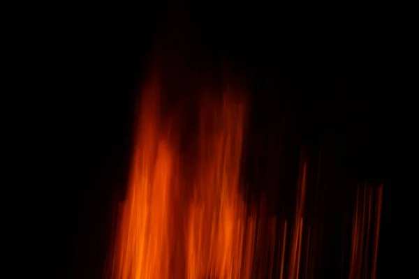 Feuerflamme Bahnen Auf Schwarzem Hintergrund — Stockfoto