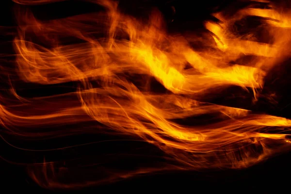 Orangefarbene Wellen Der Feuerflamme Auf Schwarzem Hintergrund Verwischen — Stockfoto