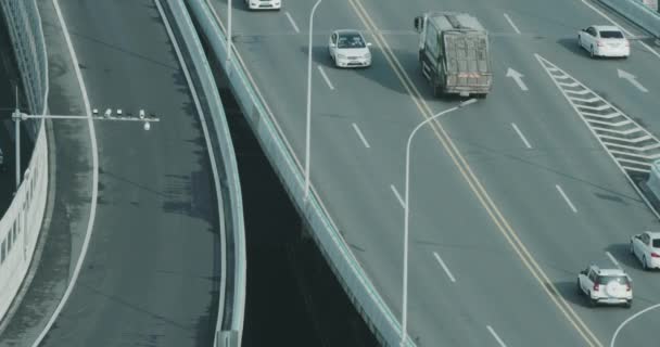 Trafik på motorväg — Stockvideo
