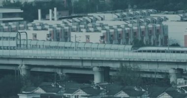 Çin 'de yüksek hızlı tren doldurmak