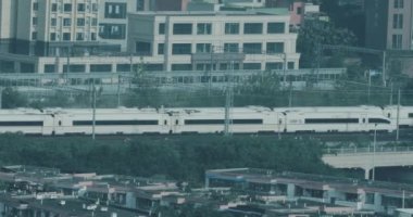 Çin 'de yüksek hızlı tren doldurmak