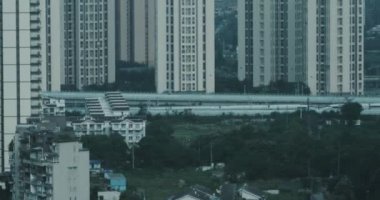 Çin 'de yüksek hızlı tren doldurmak