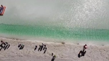 Qinghai 'deki Chaka Salt Gölü.