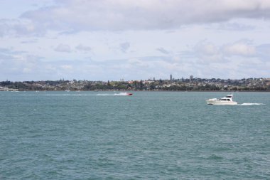 Auckland Skyline Bir Feribottan. 10 Ağustos 2011