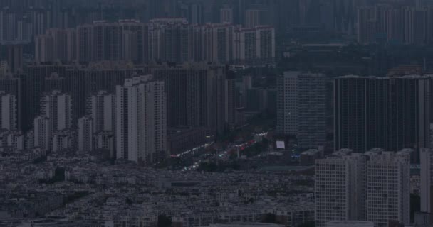 06 Ekim 2021 Chengdu, Çin Şehri Skyline Longquan Dağı Tepesinden. — Stok video