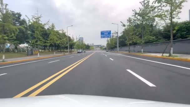 Auto rijden in China — Stockvideo