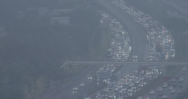 Tung trafik i Chengdu. Kina. 9 oktober 2021 — Stockvideo