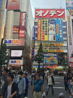 Tokyo, Japonya 'nın Akihabara bölgesinde. 4 Ekim 2015