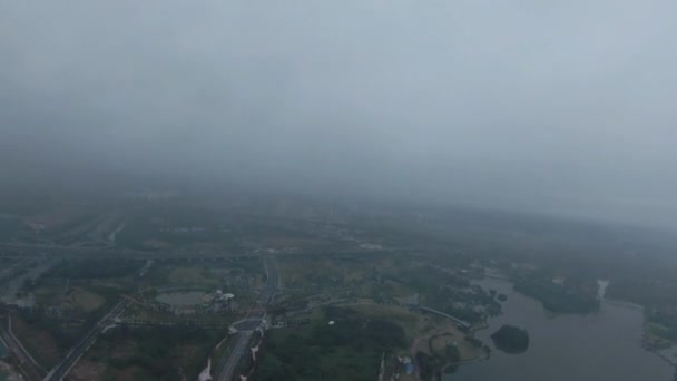 成都市、中国で霧の朝。ドローン空中ビュー — ストック動画