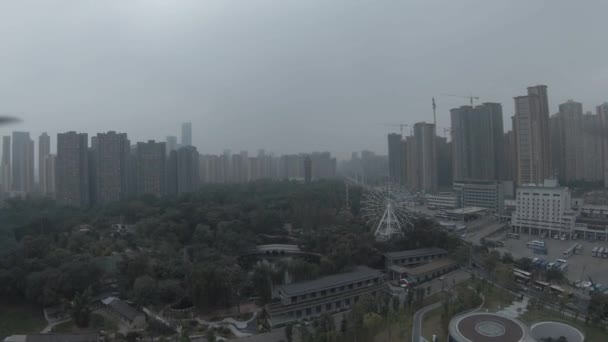 공중에서 본 중국 청두의 아파트 건물, 2021 년 10 월 14 일 — 비디오