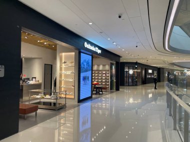 Onitsuka Kaplan Mağazası. Chengdu, Sichuan Eyaleti, Çin - 13 Ekim 2021