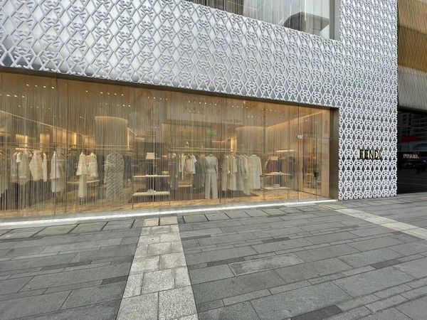 Magasin Fendi. Chengdu, province du Sichuan, Chine - 13 oct. 2021 — Photo