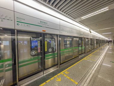 Chengdu, Çin 'de yeni açılan Chengdu 8 numaralı metro hattı..