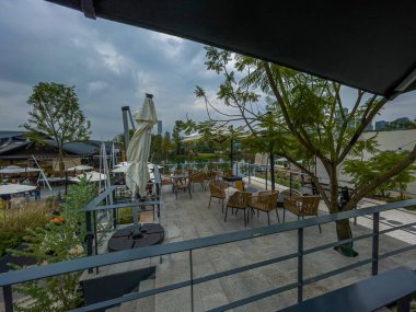 Chengdu, Çin 'deki şehir parkı. 16 Ekim 2021