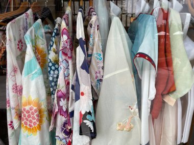 Çin El Hüneri kıyafeti. Chengdu, Çin. 16 Ekim 2021