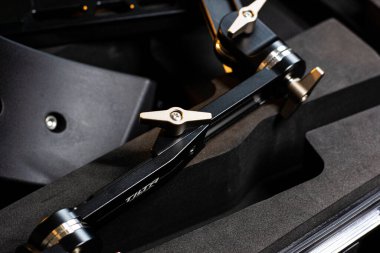 15 mm Dovetail Omuz Aletleri, Titla 'nın ürünü. Chengdu, Çin. 4 Ekim 2021