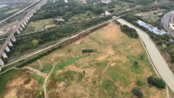 Vista aerea drone colpo di linee ferroviarie curve a Chengdu, Cina — Video Stock