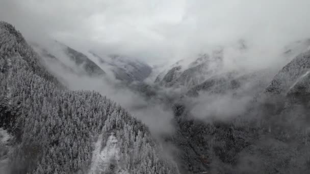Aerial shot of the beautiful winter landscape along Sichuan. China — Stock Video