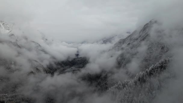 四川省に沿って美しい冬の風景の空中ショット。中国 — ストック動画