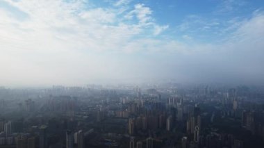 Çin 'deki Chengdu' nun şehir manzarası..