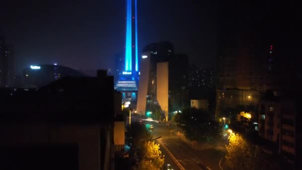 Luchtfotografie van het moderne gebouw skyline nacht uitzicht van Chengdu, China. — Stockvideo