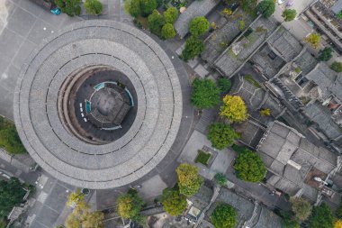Tipik Çin mimarisi Chengdu, Çin 'de yer almaktadır.