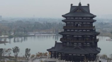 Tipik Çin mimarisi Chengdu, Çin 'de yer almaktadır.