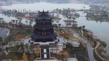 Tipik Çin mimarisi Chengdu, Çin 'de yer almaktadır.