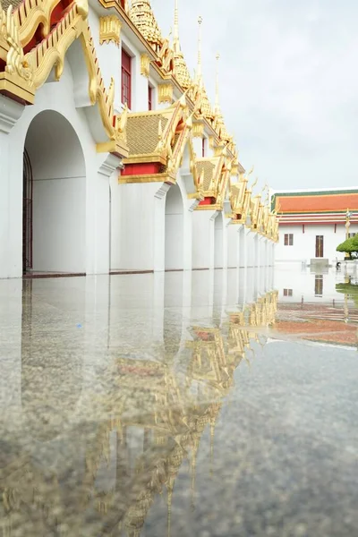 Foto Von Loha Prasat Wat Ratchanatda — Stockfoto