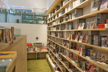 29 Ocak 2022; Bangkok Tayland: Tayland 'da bir kütüphanenin fotoğrafı