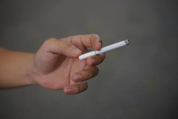 Close Picture Cigarette Hand — Foto de Stock