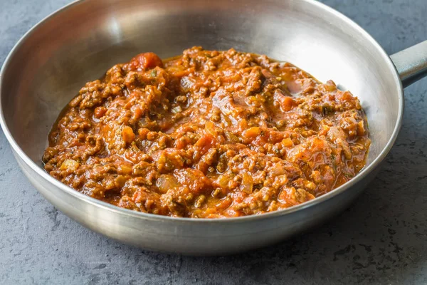 Sauce Bolognaise Der Pfanne Großaufnahme Bild — Stockfoto